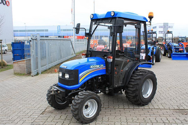 Solis 26 Traktor mit Kabine